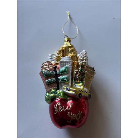 EUC The Big Apple New York Landscape Polish Mouth Blown Glass Christmas Ornament - Picture 1 of 11